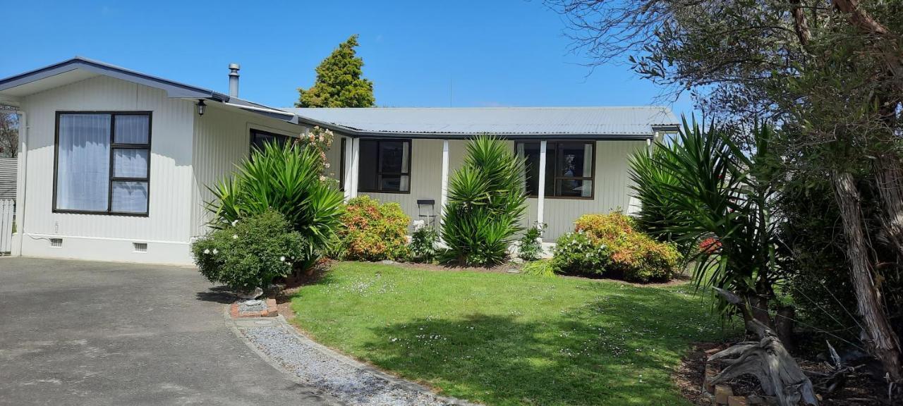 Cosy On Courtney Villa Motueka Exterior photo